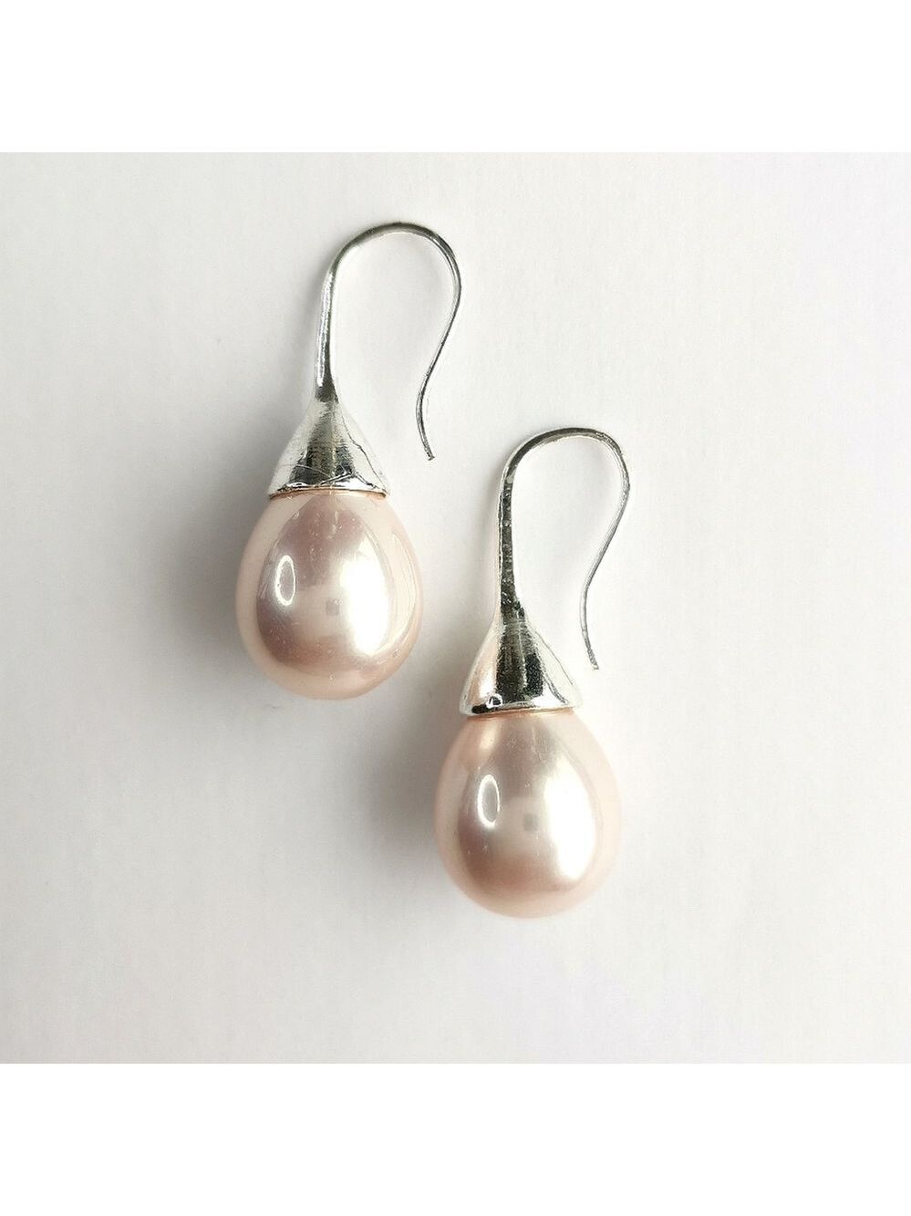 Blush Pearl drop earrings 🆕